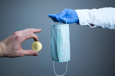 Bitcoin için antiseptik ve antiviral sprey satıyorum. Bir insan antiseptik sprey alır..