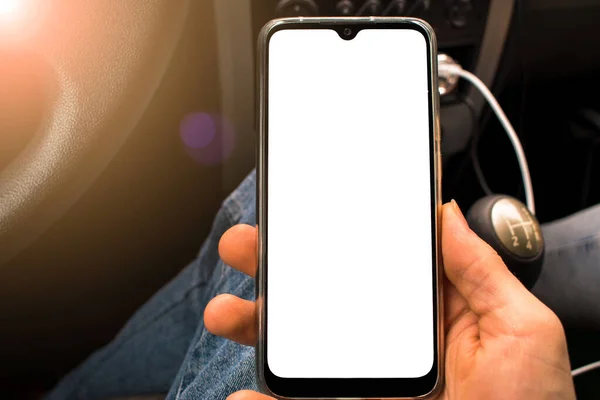 Телефон Белый Экран Машине Телефон Заряжается Машины — стоковое фото