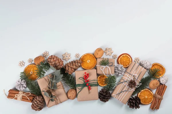 Natural and zero waste christmas composition. — Stock Photo, Image