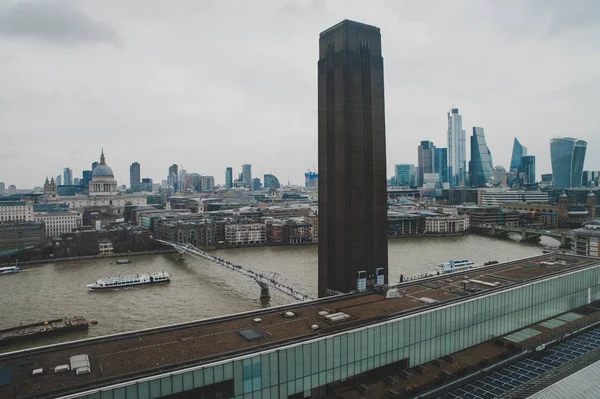 Tate Modern: Μουσείο Τέχνης του Λονδίνου, θέα στην πόλη του Λονδίνου — Φωτογραφία Αρχείου