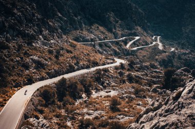 Mallorca, İspanya. Bisikletçiler için panoramik manzara. Ünlü tepe, yol bisikletçilerinin en sevdiği yer.