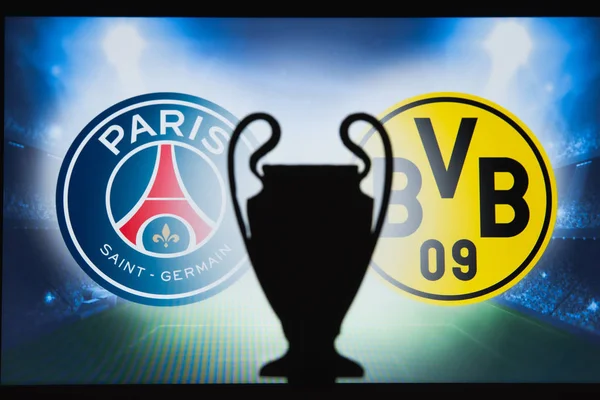 PARIS, FRANCE, DECEMBER. 16. 2019: Paris Saint-Germain (FRA) vs Borussia Dortmund (GER). UEFA Champions League 2020, Round of 16 UCL football, Knockout stage, playoff, UCL trophy silhouette. — Stockfoto