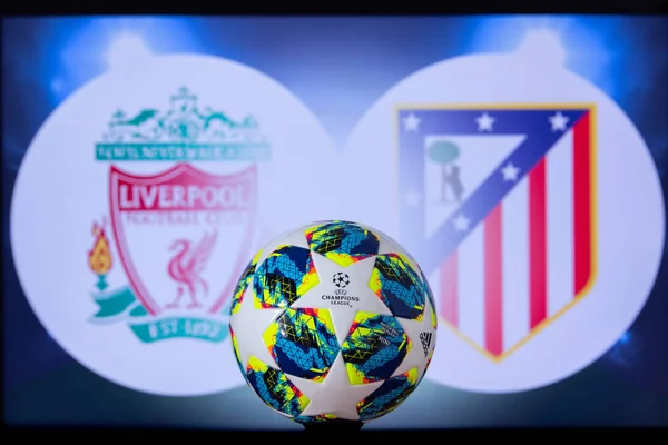 LIVERPOOL, ENGLAND, DEZEMBRO. 16 anos. 2019: Liverpool (ENG) vs Atlético Madrid (ESP). UEFA Champions League 2020, Round of 16 UCL football, Knockout stage, playoff, Official Adidas soccer ball 2020 . — Fotografia de Stock