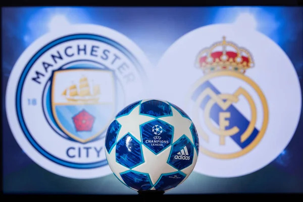 MANCHESTER, ENGLAND, DEZEMBRO. 16 anos. 2019: Manchester City (ENG) vs Real Madrid (ESP). UEFA Champions League 2020, Round of 16 UCL football, Knockout stage, playoff, Official Adidas soccer ball 2020 . — Fotografia de Stock