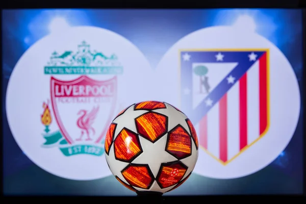 LIVERPOOL, ENGLAND, DEZEMBRO. 16 anos. 2019: Liverpool (ENG) vs Atlético Madrid (ESP). UEFA Champions League 2020, Round of 16 UCL football, Knockout stage, playoff, Official Adidas soccer ball 2020 . — Fotografia de Stock