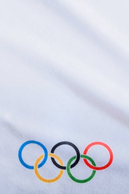 Tokyo, Japonya, Ocak. - 20. 2020: Olimpiyat halkaları, beyaz düzenleme alanı