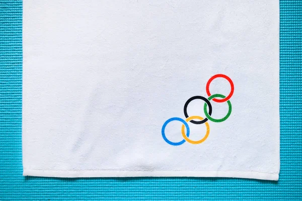 TOKYO, JAPAN, JANUARY. 20. 2020: Cercuri olimpice, spațiu de editare alb , — Fotografie, imagine de stoc