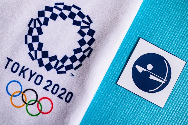 Hej, JAPAN og JANUAR. 20. 2020: Bueskydning piktogram til sommer olympiske spil Tokyo 2020 - Stock-foto