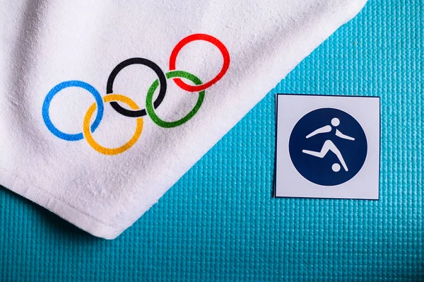 Du, JAPAN, JANUARY. 20 år. 2020: Fotballpiktogram og olympiske ringer. Opprinnelig tapeter til olympisk spill – stockfoto