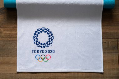 Tokyo, Japonya, Ocak. - 20. 2020: Olimpiyat logosu, Tokyo 2020, beyaz zemin