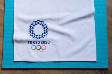 Tokyo, Japonya, Ocak. - 20. 2020: Tokyo 2020 logosu, yaz olimpiyatları, beyaz düzenleme alanı