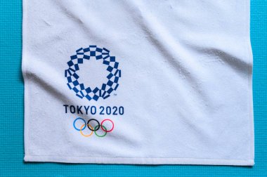 Tokyo, Japonya, Ocak. - 20. 2020: Olimpiyat arka planı, Tokyo 2020 logosu, beyaz düzenleme alanı