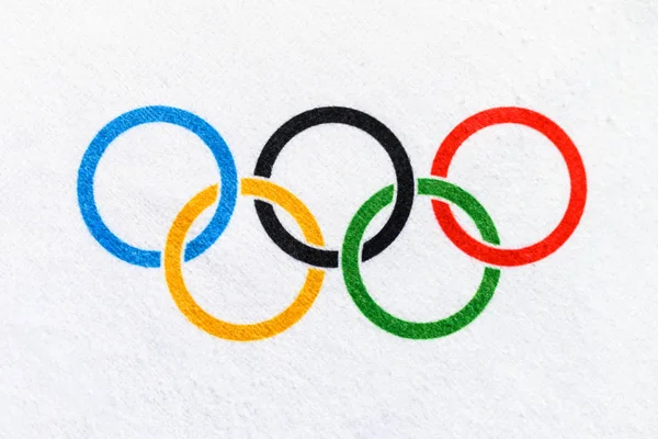 TOKYO, JAPAN, JANUARY. 20. 2020: Olympic circles, white backgrou — 스톡 사진