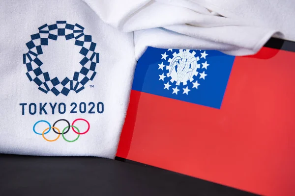 東京、日本、 2月。8 。2020年:東京2020オリンピックでのビルマ、国旗、黒の背景 — ストック写真
