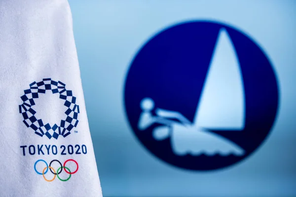 TOKYO, Japani, FEBRUARY. 14 vuotta. 2020: Kesäolympialaisten purjehdusikoni Tokiossa 2020 — kuvapankkivalokuva