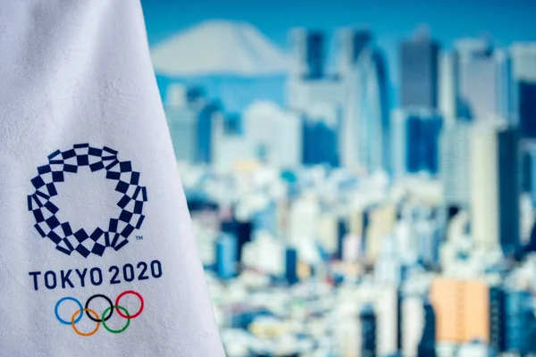 TOKYO, JAPAN, FEBRUARY. 14 tahun. 2020: Pertandingan olimpiade musim panas Kota Tokyo dan Logo . — Stok Foto