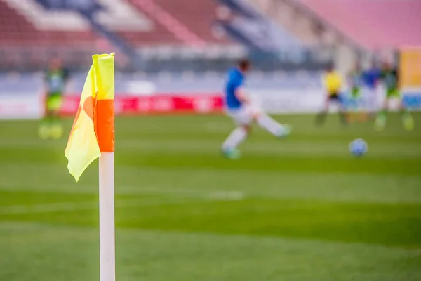 Футбольне фото Кутовий прапор на футбольному стадіоні — стокове фото