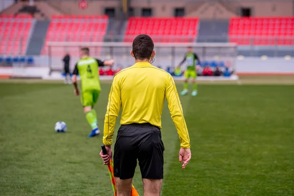 Seitenschiedsrichter, Fußball oder Fußballfoto — Stockfoto