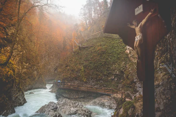 Cross with Jesus Christ Inside Vintgar Gorge, Slovenia — Stock Photo, Image