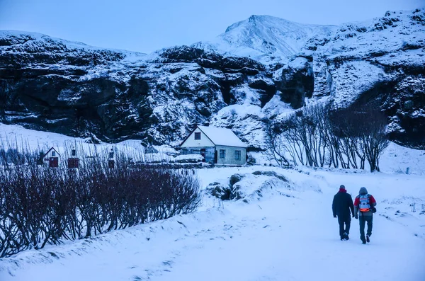 Island natur, vinter resor foto i snö, äventyr, resa, vandring, berg. — Stockfoto