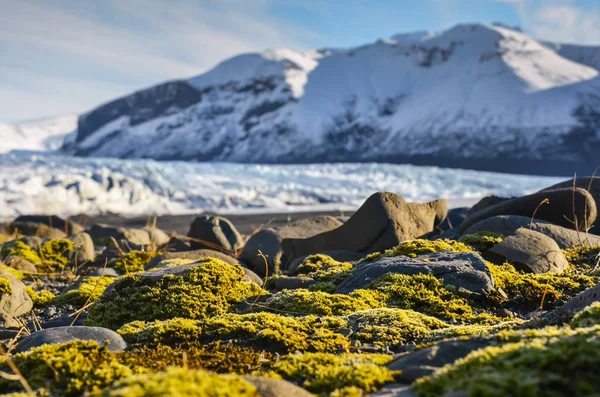 आयसलँड निसर्ग, बर्फ, साहसी, ट्रिप, हायकिंग, पर्वत हिवाळा प्रवास फोटो . — स्टॉक फोटो, इमेज