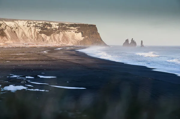 Island natur, vinter resor foto i snö, äventyr, resa, vandring, berg. — Stockfoto