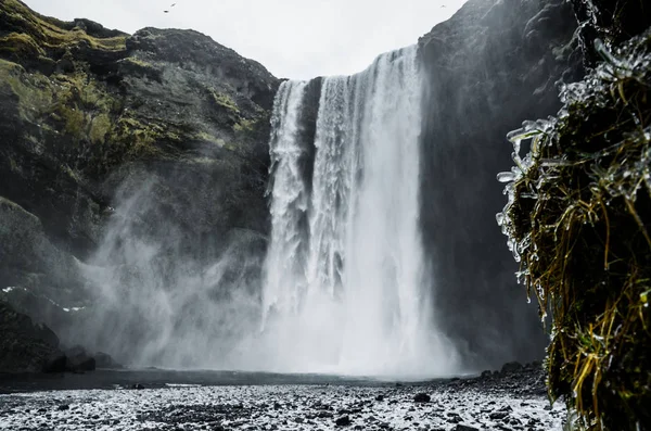 Iceland φύση, χειμερινά ταξίδια φωτογραφία στο χιόνι, περιπέτεια, ταξίδι, πεζοπορία, βουνά. — Φωτογραφία Αρχείου