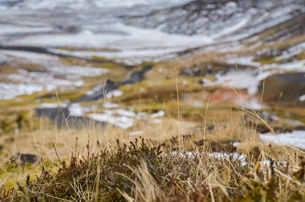 Island natur, vinter resor foto i snö, äventyr, resa, vandring, berg. — Stockfoto