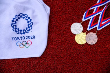 Tokyo, Japonya, 5 Mart. 2020: Altın, gümüş ve bronz madalya, Tokyo 2020 Yaz Olimpiyatları için Shedule konsepti fotoğrafı
