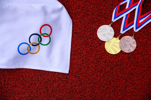 Toquio Japão Março 2020 Conjunto Medalhas Anéis Olímpicos Pista Atletismo — Fotografia de Stock