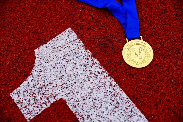 Gold Medal Number One Red Athletics Track Background Sport Challenge — Stock Photo, Image