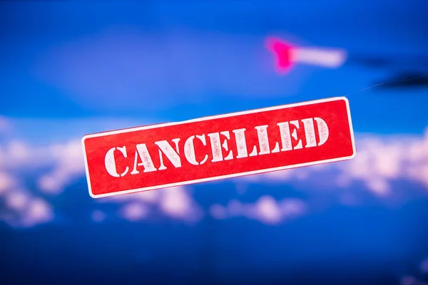 Cancelled Vlucht Ticket Door Coronavirus Covid Uitbraak Vliegtuig Achtergrond — Stockfoto