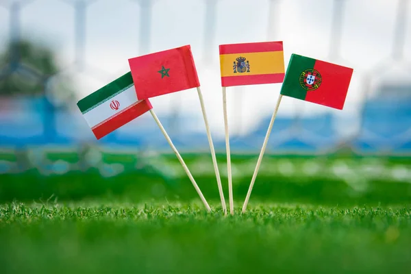 Portugals Spaniens Marockos Och Irans Nationella Flaggstater Flaggor Grönt Gräs — Stockfoto