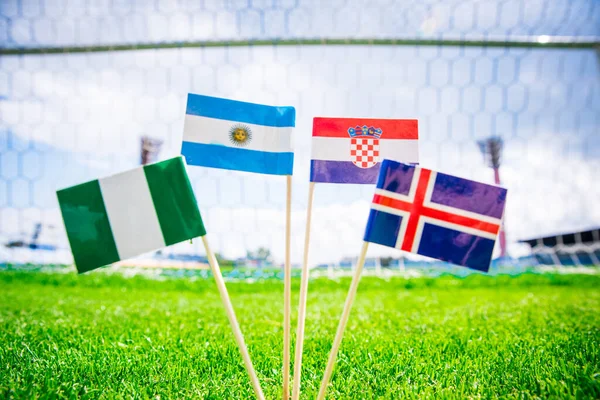 Argentyna Islandia Chorwacja Nigeria Flagi Narodowe Zielonej Trawie Stadionie Piłkarskim — Zdjęcie stockowe