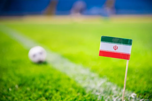 Iran Національний Прапор Футбольний Зеленій Траві Фани Підтримувати Фото Редагувати — стокове фото