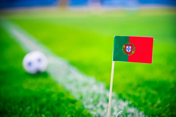 Portugal Nationale Vlag Voetbal Bal Groen Gras Ventilatoren Ondersteuningsfoto Ruimte — Stockfoto