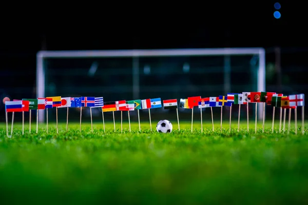 Voetbal Groen Gras Alle Nationale Vlaggen Van Het Voetbal — Stockfoto