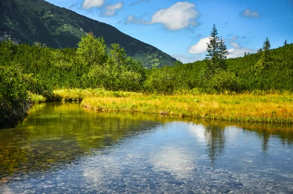 Lac Bleu Calme Dans Les Montagnes Éditer Espace — Photo