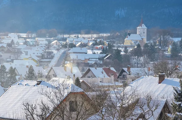 Natureza Rural Inverno Igreja Aldeia Árvores Fundo Maravilhoso Quente Laranja — Fotografia de Stock