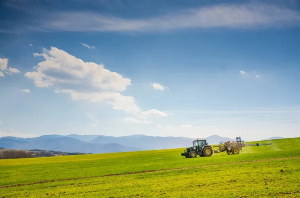 Tractor Agricultural Field Forest Lake Scenery Spring Preparing Cultivation Soil — Stock Photo, Image