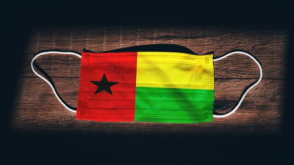 Guinee Bissau Nationale Vlag Medische Chirurgische Bescherming Masker Zwarte Houten — Stockfoto