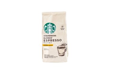 New York, ABD - 19 Mayıs 2020 Starbucks Kahve Sarışın Espresso. Beyaz arkaplanda 200 g paketi izole edildi