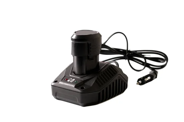 elektrik kablosu ile matkabın şarj bataryası.