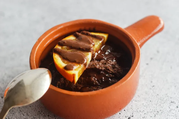 Delicioso Pudín Chocolate Con Naranja Pudín Maceta Mesa — Foto de Stock