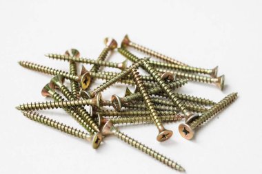 vida, vida, aracı, inşaat aracı, inşaat, metal, oyma, bağlantı elemanları, dış iplik, kendi kendine dokunarak vida, raptiye, çubuk, tork, slot, pek çok, yeni vida, altın vida, sarı vidalar, parlak, katı, inşaat teknolojisi, fikstür, yapı