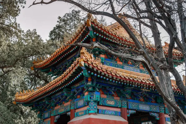 Telhados Ricamente Decorados Casas Chinesas Inúmeras Pinturas Coloridas Estrutura — Fotografia de Stock