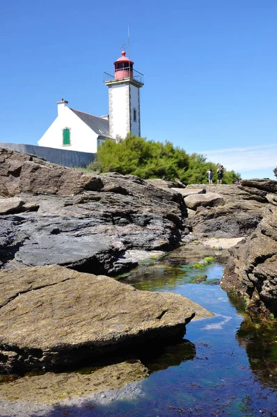 Yazın Fransa 'nın Groix adasının manzarası