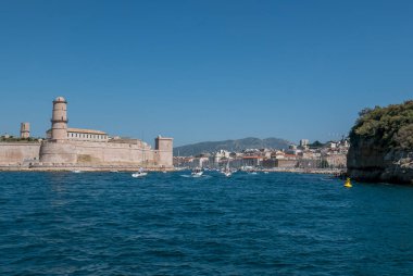 Marsilya 'nın eski limanından tekneyle çıkış.
