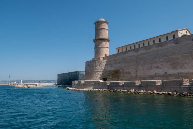 Marsilya 'nın eski limanından tekneyle çıkış.