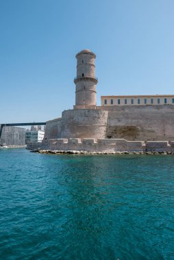 Marsilya 'nın eski limanından tekneyle çıkış.